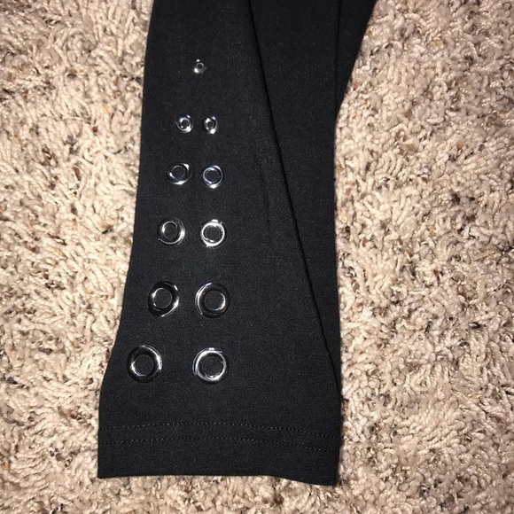 Simply Vera Vera Wang Leggings! - Picture 2 of 3